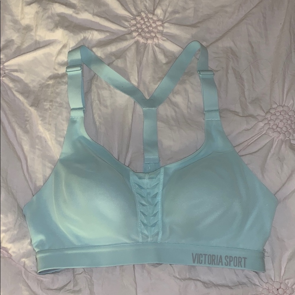 Victoria’s Secret sports bra size 32b